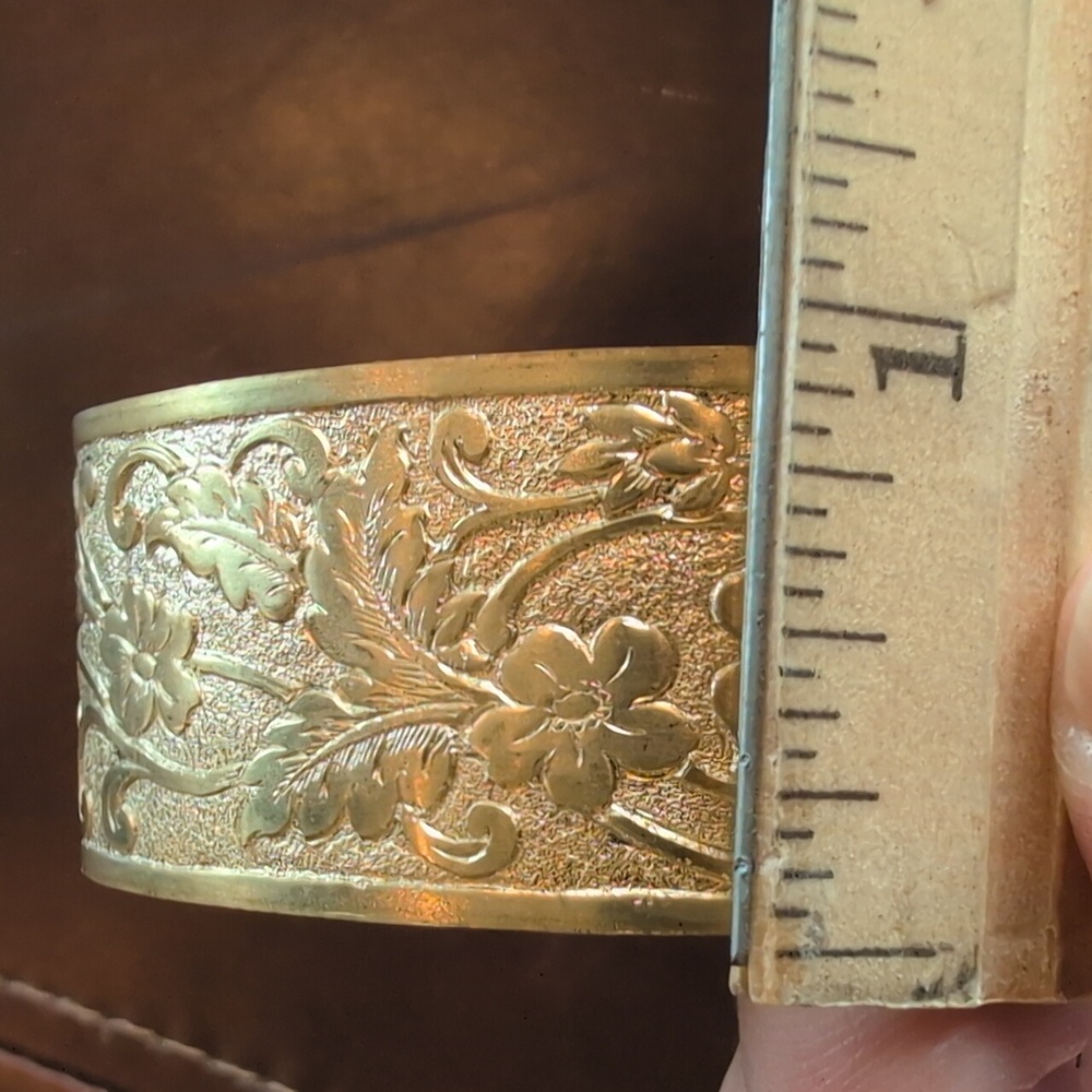 Elegant Gold Cuff Bracelets Set - Picture 2 of 8